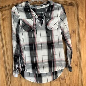 Mudd Black and White Lace-Up Long Sleeve Blouse